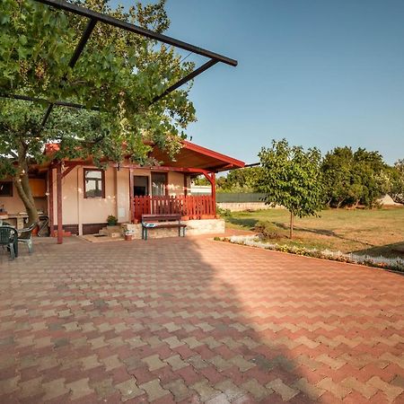 Вилла Funny House Пула Экстерьер фото